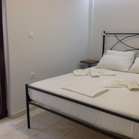 Eva Rooms Makrýgialos Екстериор снимка