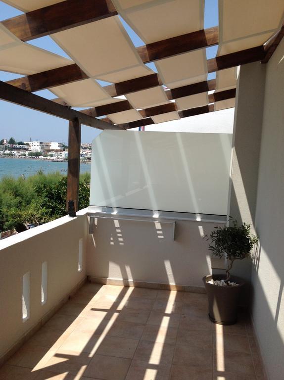 Eva Rooms Makrýgialos Екстериор снимка