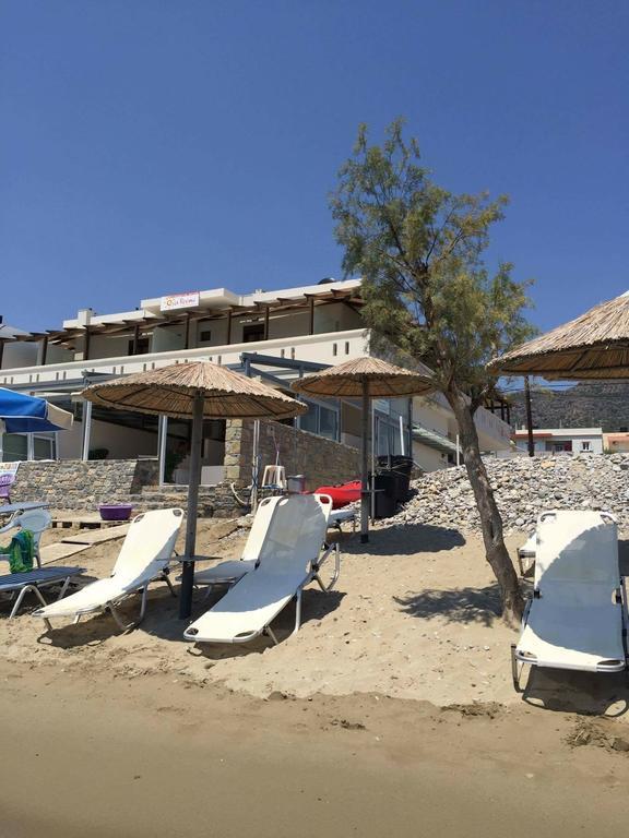 Eva Rooms Makrýgialos Екстериор снимка