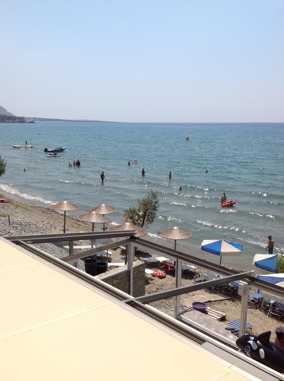 Eva Rooms Makrýgialos Екстериор снимка