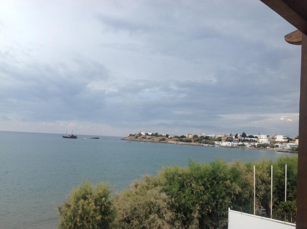Eva Rooms Makrýgialos Екстериор снимка