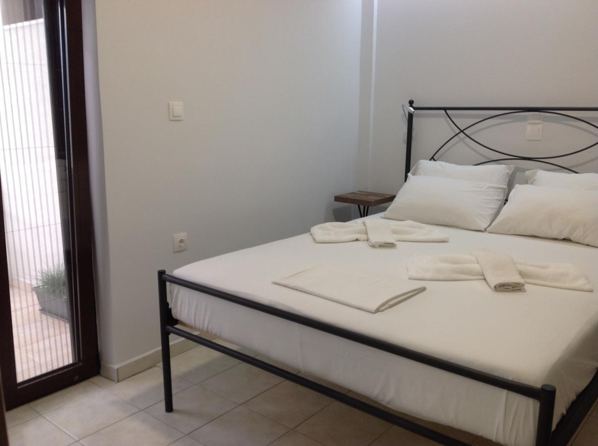 Eva Rooms Makrýgialos Екстериор снимка