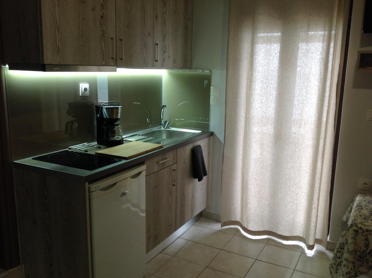 Eva Rooms Makrýgialos Екстериор снимка